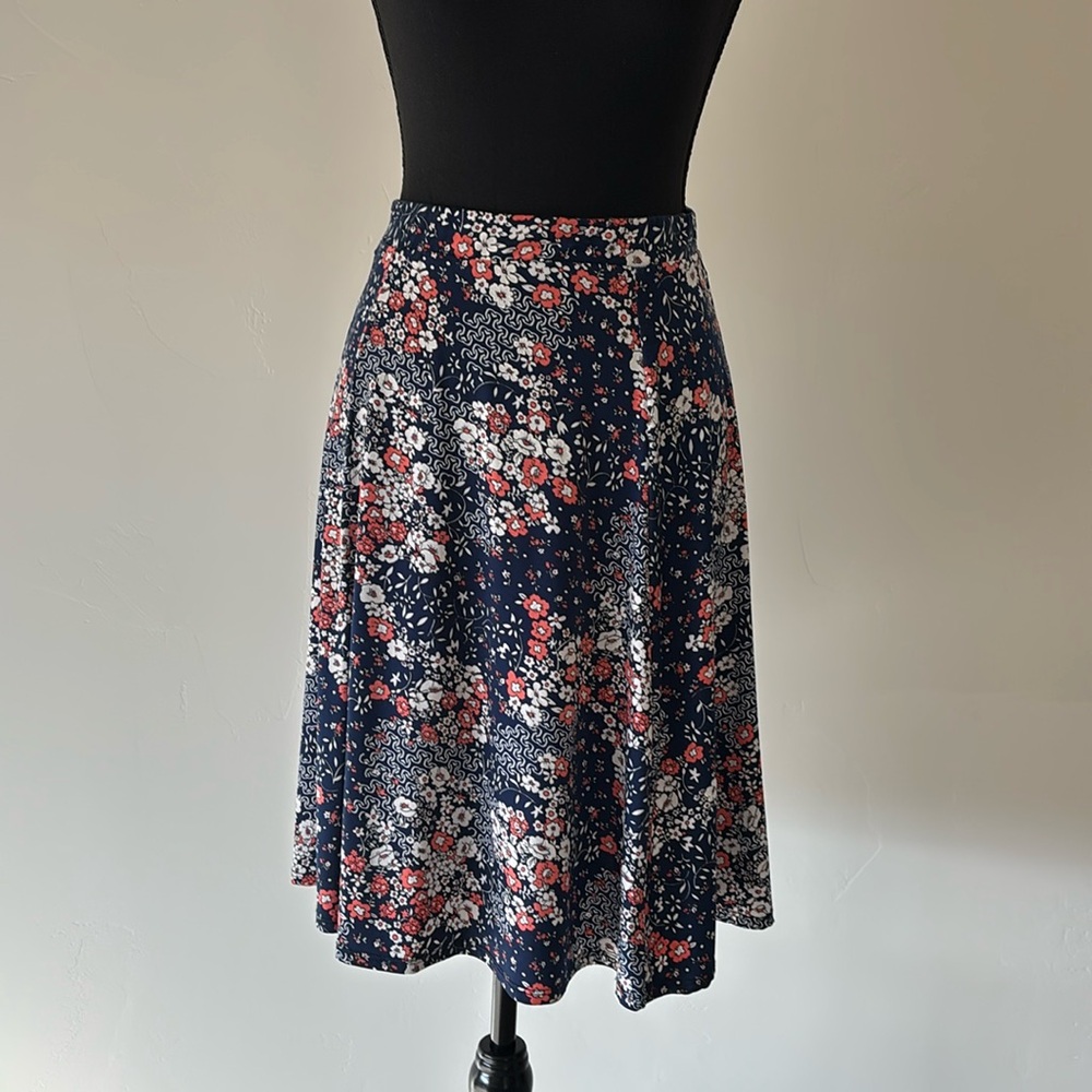Gilli Pink and White Midi Pencil Skirt for Casual Resort Wear
